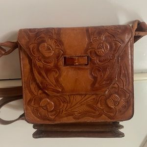 Gorgeous detailed bag!